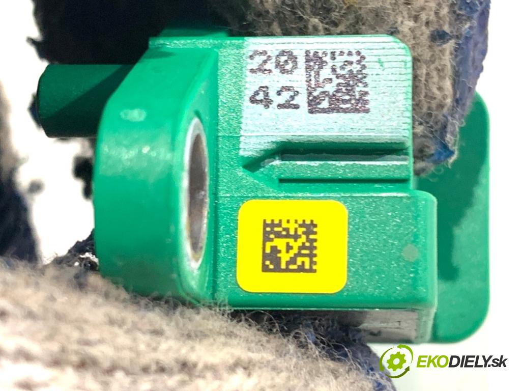 AUDI Q5 8R SUV 2010 125 kW 2.0 TDI quattro 1968 snímač nárazu 1K0909606C (Snímač nárazu)