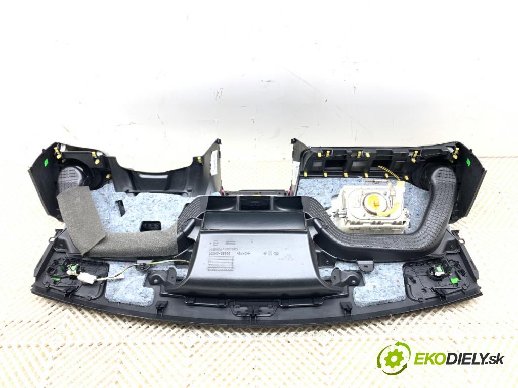 TOYOTA AYGO II liftback 2016 51 kW 1.0 (KGB40) 998 Palubná doska VANKÚŠ: spolujazdca 55950-0H020