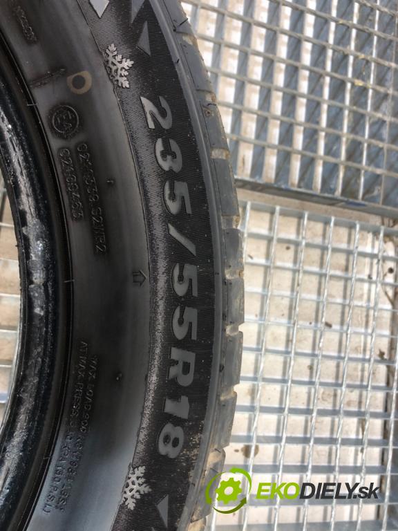 --- ---      PNEUMATIKA: zima 2X 235/55 18"