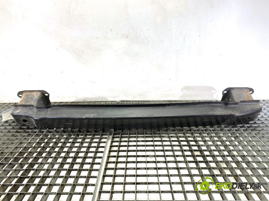 VW PASSAT B8 Kombi 2016 140 kW 2.0 TDI 1968 výztuha nárazníka zadní část 3G0807311B (Zadní výztuha)