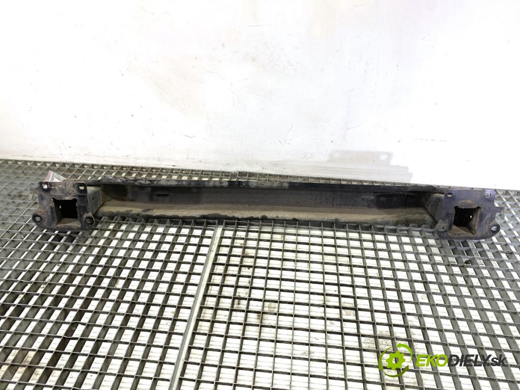 VW PASSAT B8 Kombi 2016 140 kW 2.0 TDI 1968 výztuha nárazníka zadní část 3G0807311B (Zadní výztuha)