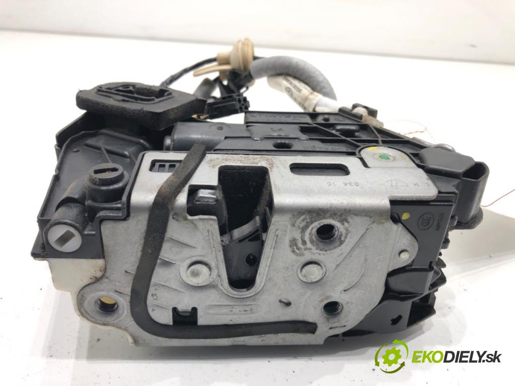 VW PASSAT B8 Kombi 2016 140 kW 2.0 TDI 1968 zámok Dvere ľavy zad 5E0839015B