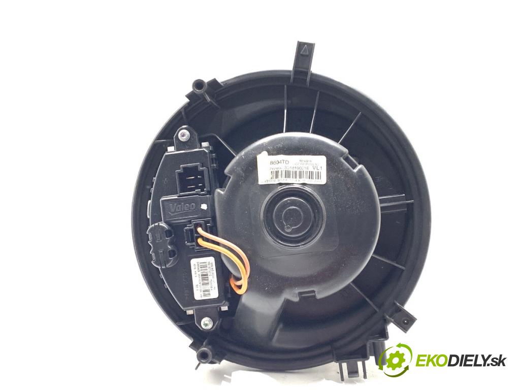 VW PASSAT B8 Kombi 2016 140 kW 2.0 TDI 1968 ventilátor kúrenia 3Q1819021E