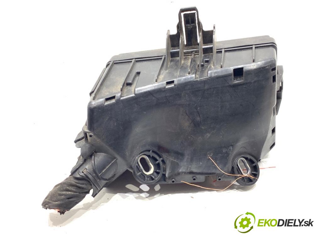 VW PASSAT B8 Kombi 2016 140 kW 2.0 TDI 1968 skříňka poistková 5Q0907361B (Pojistková skříňka)