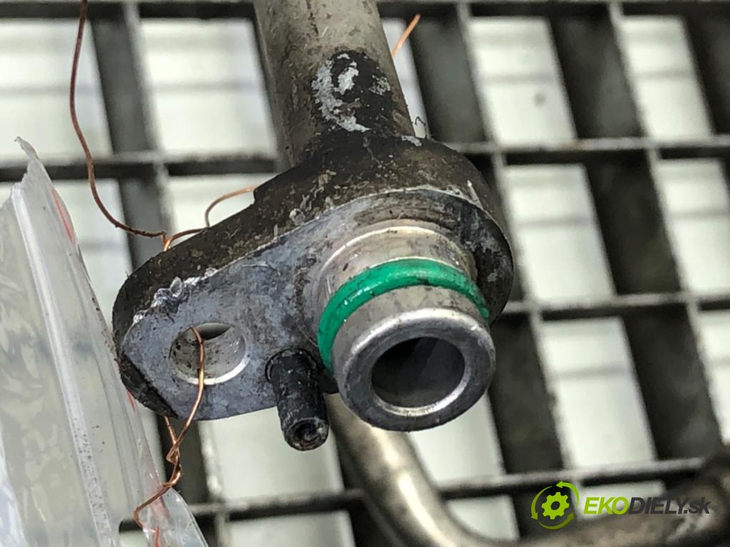 VW PASSAT B8 Kombi 2016 140 kW 2.0 TDI 1968 rúrka klimatizácie 5Q0816721AC (Rúrka klimatizácie)