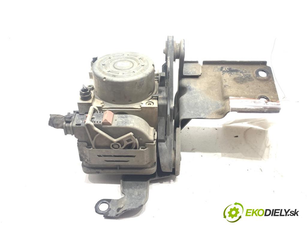 VW PASSAT B8 Kombi 2016 140 kW 2.0 TDI 1968 Pumpa ABS 5Q0614517BK (Pumpa ABS)