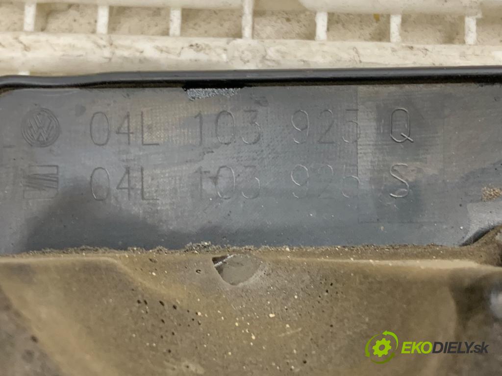 VW PASSAT B8 Kombi 2016 140 kW 2.0 TDI 1968 kryt motora 04L103925Q (Kryt motoru )