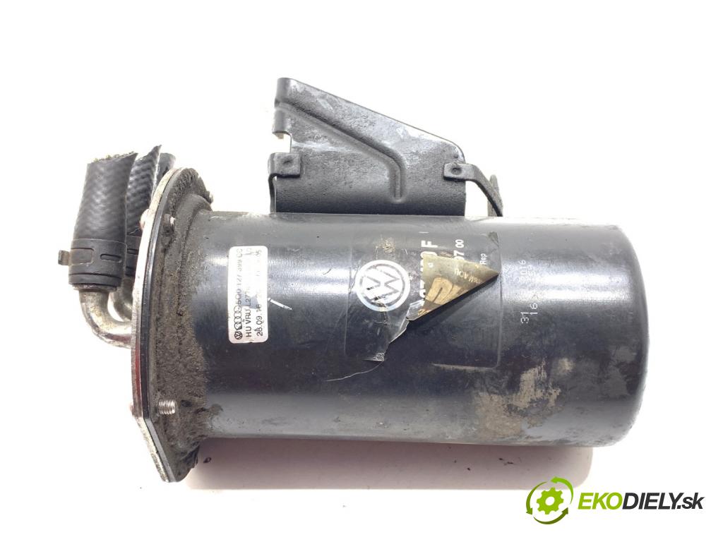 VW PASSAT B8 Kombi 2016 140 kW 2.0 TDI 1968 Obal filtra paliva 5Q0127400F (Obal palivového filtra)