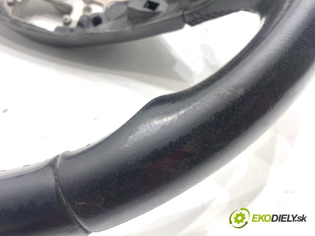 VW PASSAT B8 Kombi 2016 140 kW 2.0 TDI 1968 Volant 6198400 (Volant)