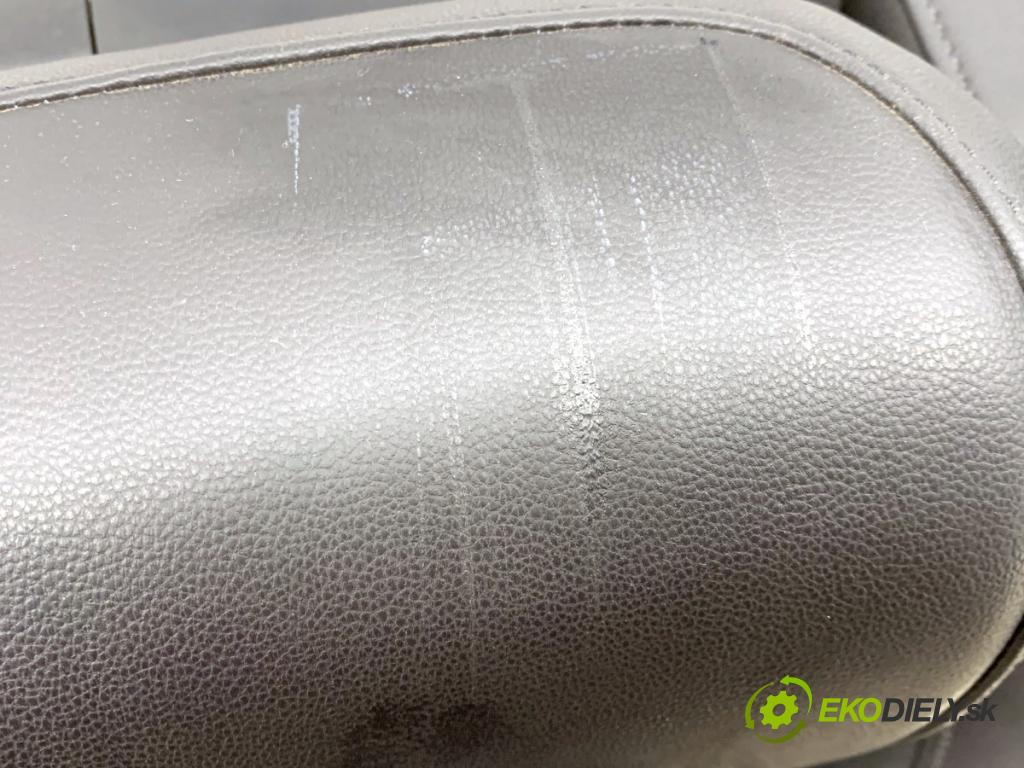 VW PASSAT B8 Kombi 2016 140 kW 2.0 TDI 1968 Sedadlo druhý rad