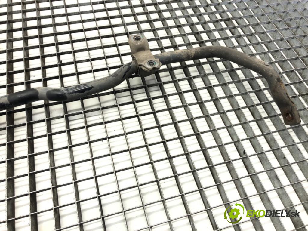 VW PASSAT B8 Kombi 2016 140 kW 2.0 TDI 1968 tyč stabilizátora přední část 3Q0411303K (Přední stabilizátor)