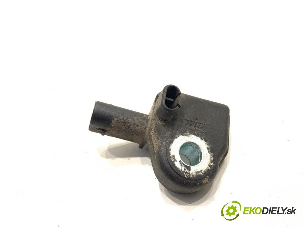 VW PASSAT B8 Kombi 2016 140 kW 2.0 TDI 1968 Snímač nárazu 3Q0959651A (Snímač nárazu)