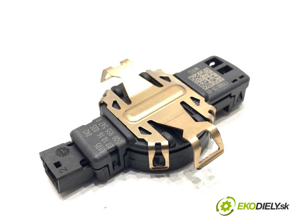 VW PASSAT B8 Kombi 2016 140 kW 2.0 TDI 1968 Snímač dažďa 5Q0955547B (Snímač dažďa)