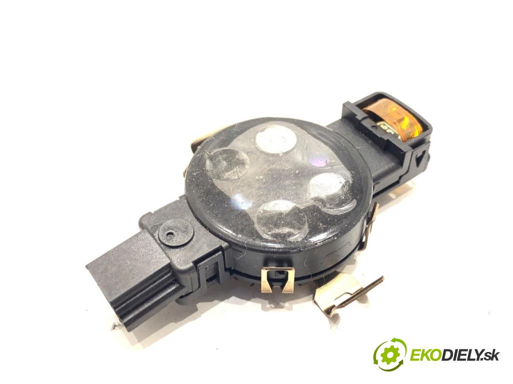 VW PASSAT B8 Kombi 2016 140 kW 2.0 TDI 1968 Snímač dažďa 5Q0955547B (Snímač dažďa)