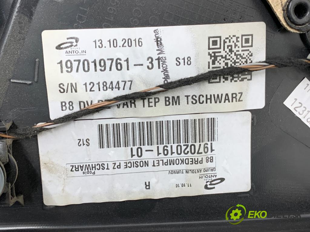 VW PASSAT B8 Kombi 2016 140 kW 2.0 TDI 1968 čalúnenie Dvere pravy zad