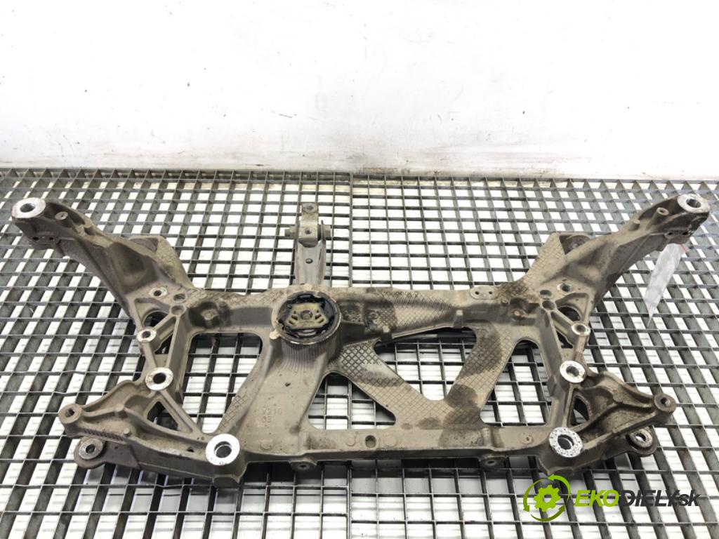 VW PASSAT B8 Kombi 2016 140 kW 2.0 TDI 1968 výztuha pod motor 3Q0199369E (Přední výztuha)