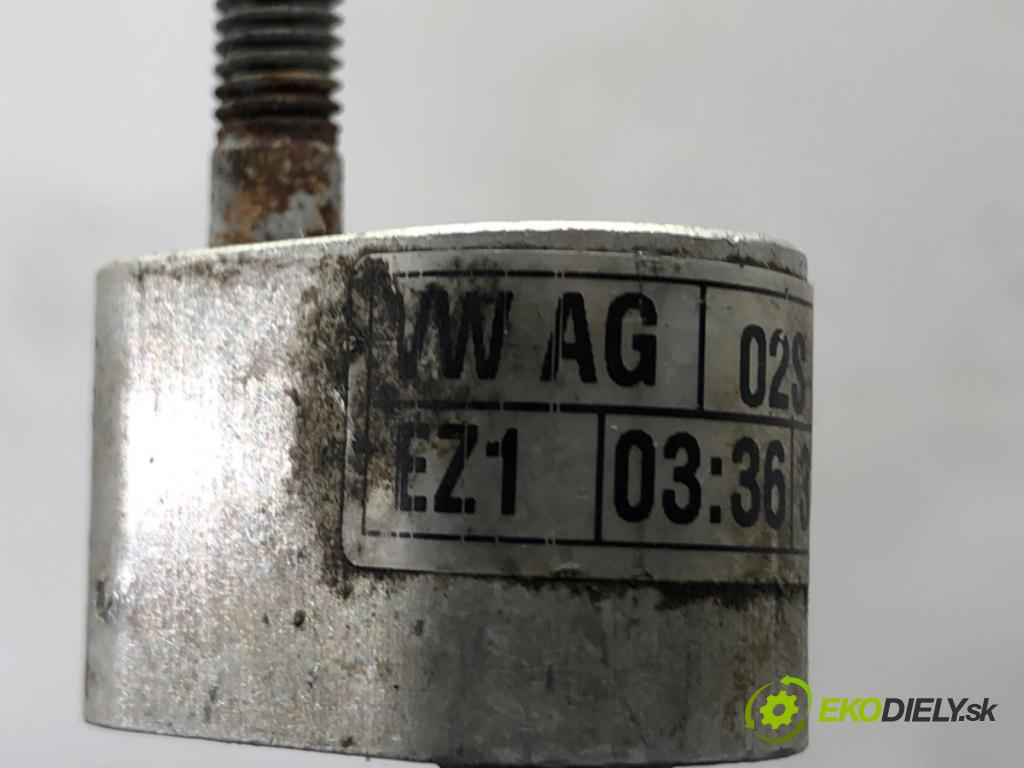 VW PASSAT B8 Kombi 2016 140 kW 2.0 TDI 1968 rúrka klimatizácie 3Q0816741G (Rúrka klimatizácie)