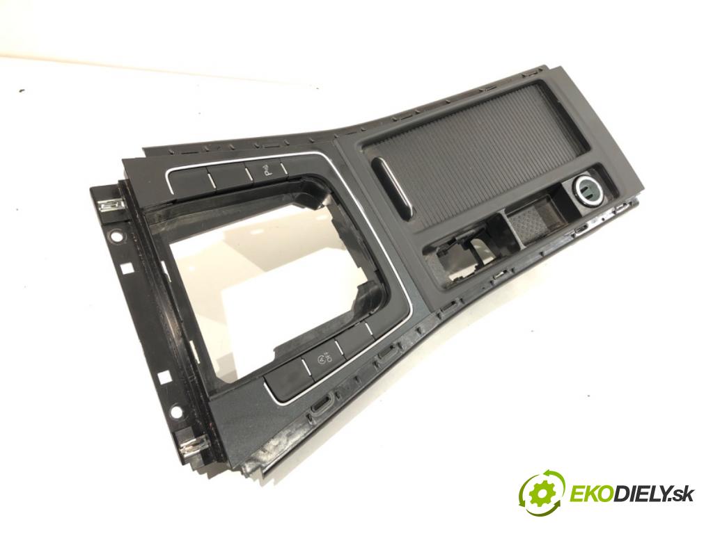 VW GOLF VII Kombi 2019 96 kW 1.5 TSI 1495 Držiak na nápoje 5G1863245F (Držiak (úchyt) na nápoje)