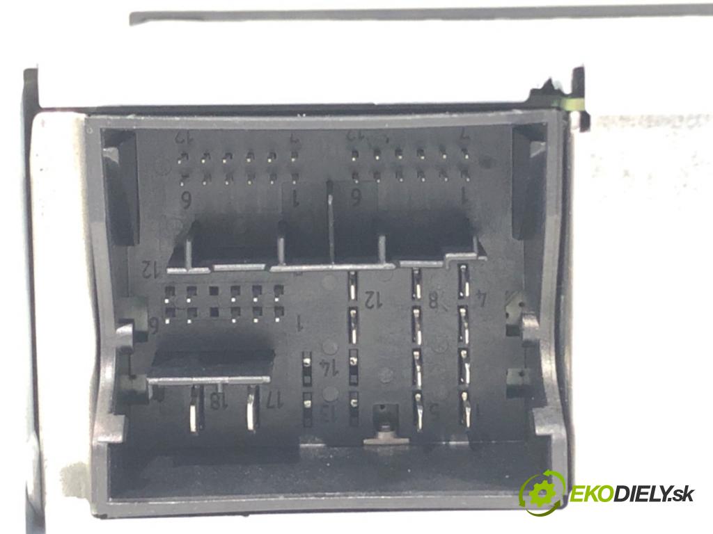 VW GOLF VII Kombi 2019 96 kW 1.5 TSI 1495 čítač navigácie 3Q0035824C (Elektrosúčasti ostatné)