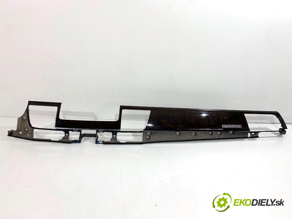 AUDI A8 D4 sedan 2011 258 kW 4.2 TDI quattro 4134 lišty kryt  (Lišta)