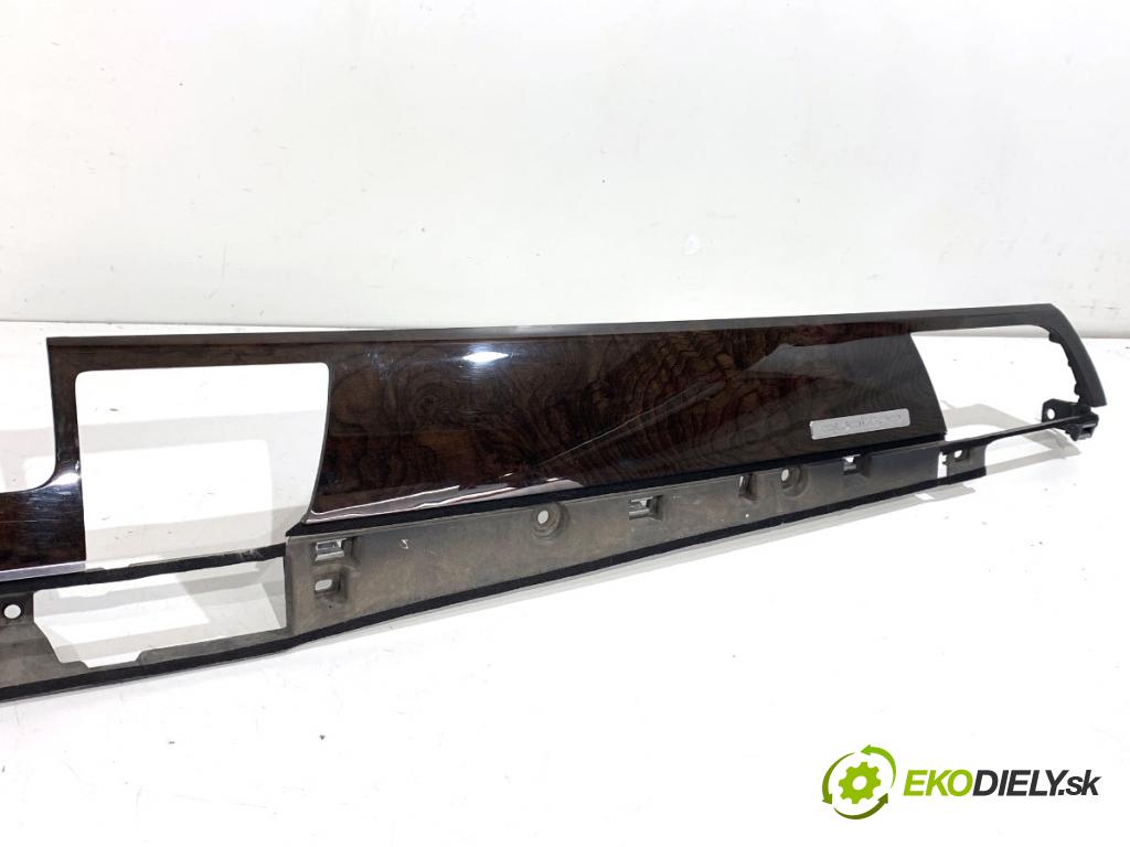 AUDI A8 D4 sedan 2011 258 kW 4.2 TDI quattro 4134 lišty kryt  (Lišta)