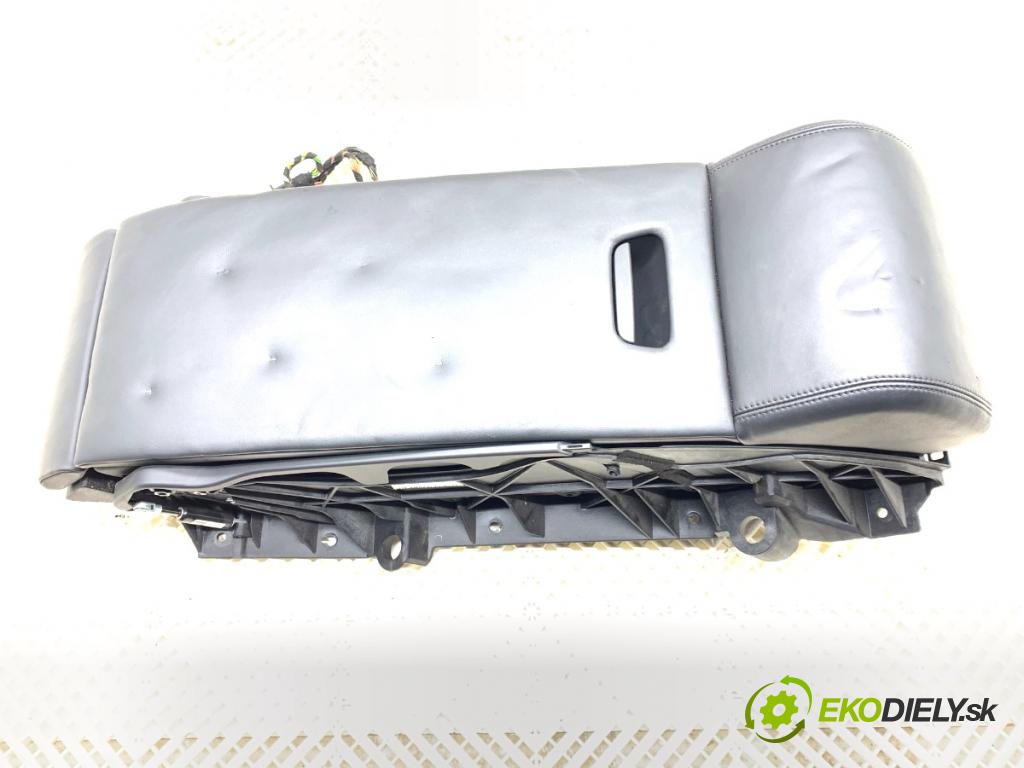 AUDI A8 D4 sedan 2011 258 kW 4.2 TDI quattro 4134 Tunel stredový zad Panel ovládania 