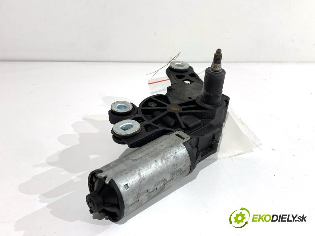 AUDI A3 8P liftback 2004 103 kW 2.0 TDI 1968 Motor stieračov zad 