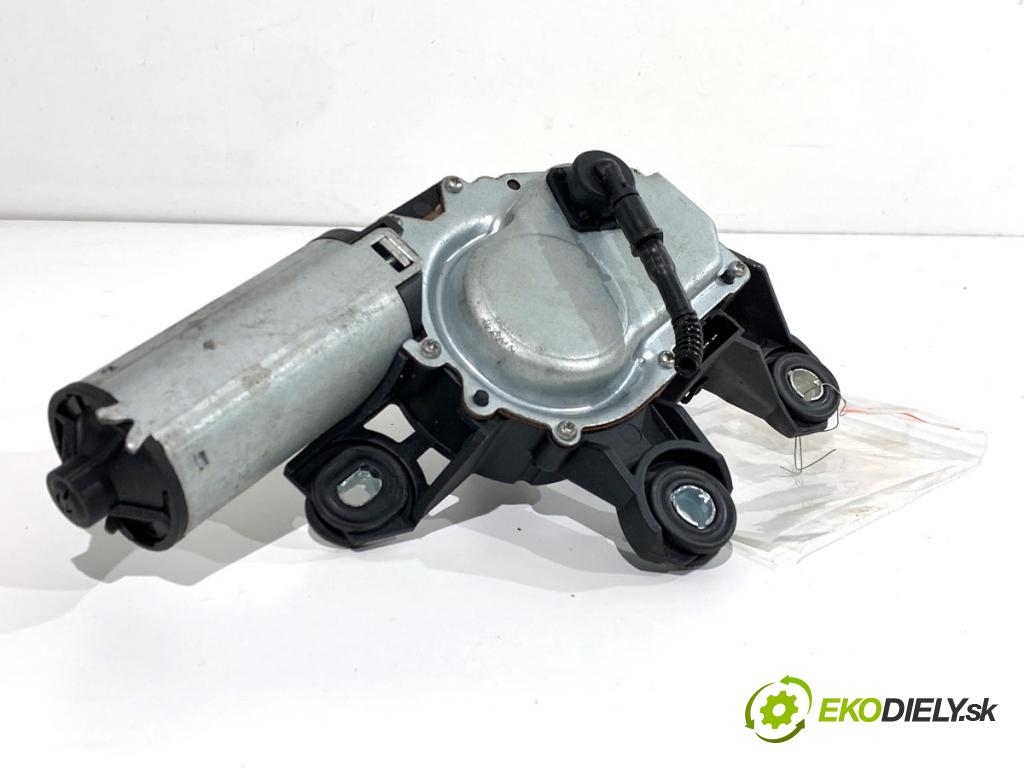 AUDI A3 8P liftback 2004 103 kW 2.0 TDI 1968 Motor stieračov zad