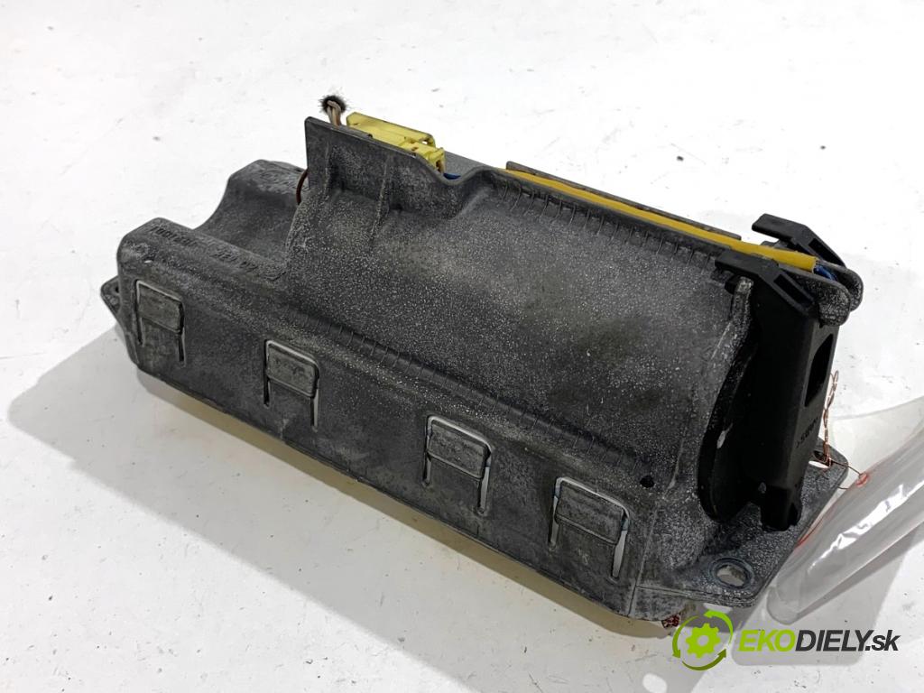 AUDI A3 8P liftback 2004 103 kW 2.0 TDI 1968 AirBag spolujazdca 8P0880202 (Airbag)
