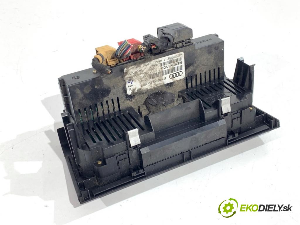 AUDI A3 8P liftback 2004 103 kW 2.0 TDI 1968 Panel ovládania kúrenia 8P0820043D (Prepínacie páčky pod volantom)