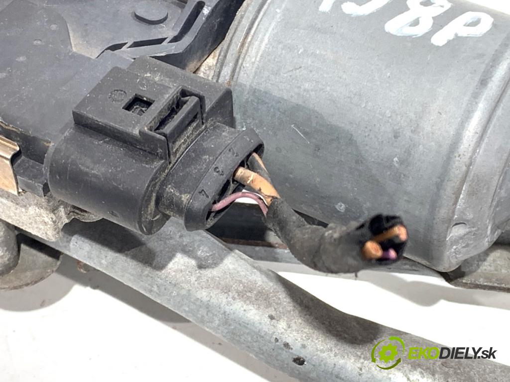 AUDI A3 8P liftback 2004 103 kW 2.0 TDI 1968 Mechanizmus stieračov predný 8P1955119B (Motorček stieračov predný)