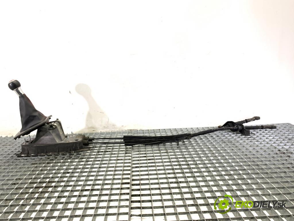 AUDI A3 8P liftback 2004 103 kW 2.0 TDI 1968 Kulisa 1K0711049AF (Rýchlostná páka (kulisa))