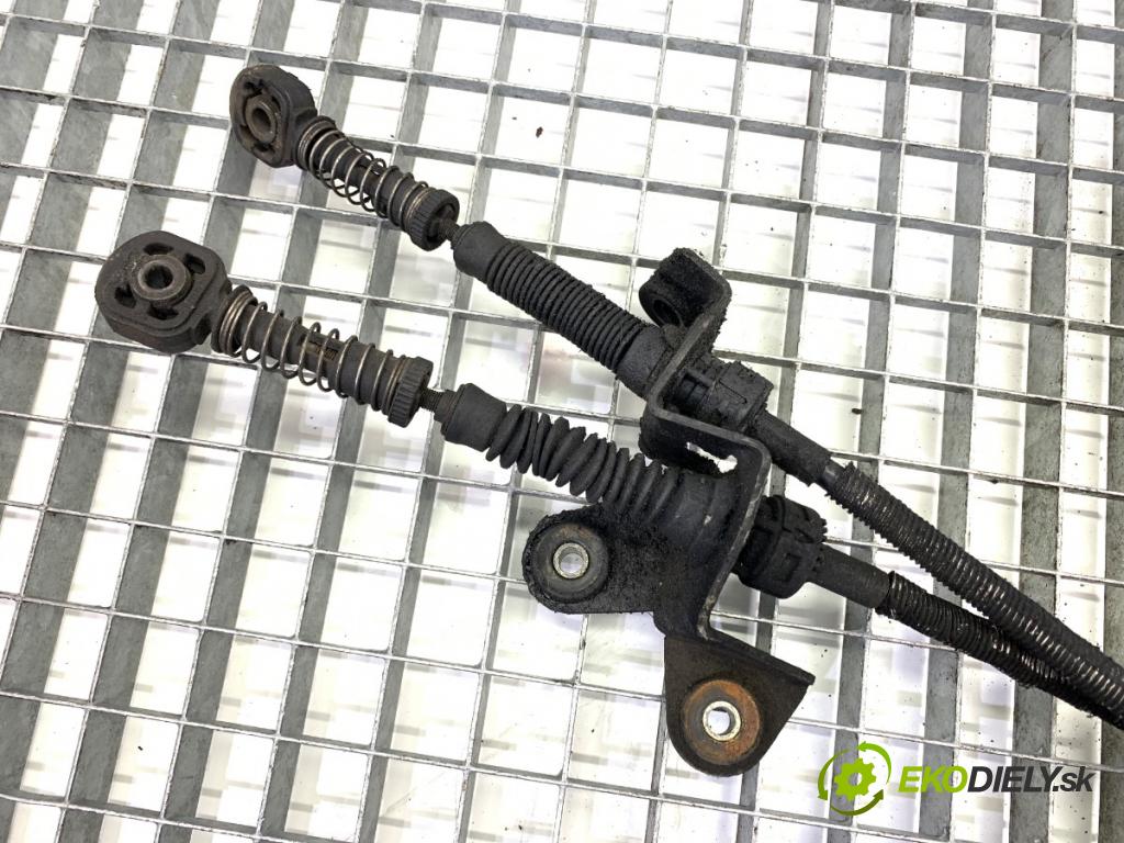 AUDI A3 8P liftback 2004 103 kW 2.0 TDI 1968 Kulisa 1K0711049AF (Rýchlostná páka (kulisa))