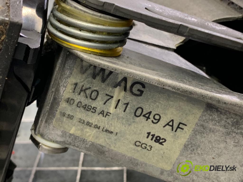 AUDI A3 8P liftback 2004 103 kW 2.0 TDI 1968 Kulisa 1K0711049AF (Rýchlostná páka (kulisa))