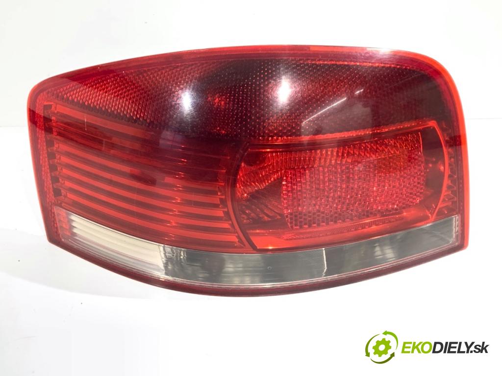 AUDI A3 8P liftback 2004 103 kW 2.0 TDI 1968 Svetlo ľavy zad 