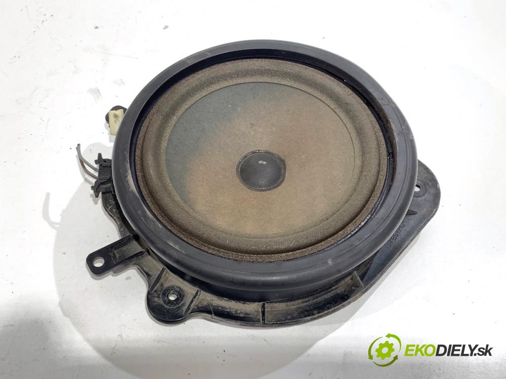 AUDI A3 8P liftback 2004 103 kW 2.0 TDI 1968 reproduktory 8P0035411