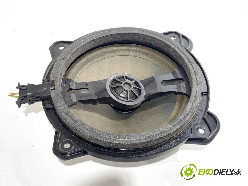 AUDI A3 8P liftback 2004 103 kW 2.0 TDI 1968 reproduktory 8P0035411