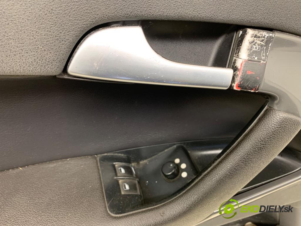 AUDI A3 8P liftback 2004 103 kW 2.0 TDI 1968 čalúnenie Dvere ľavy predný