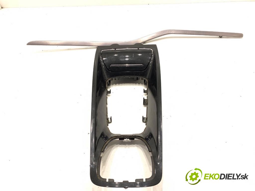CITROEN C5 III sedan 2010 103 kW 2.0 HDi 140 1997 lišty kryt 9682457777 9683709880 (Lišta)