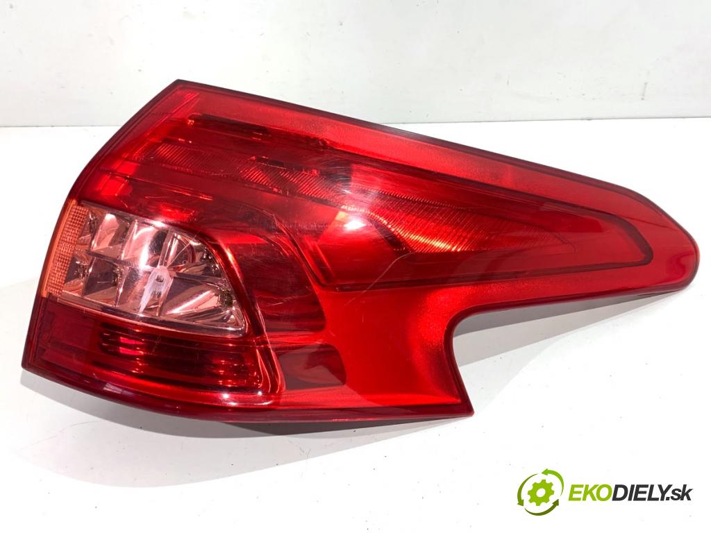 CITROEN C5 III sedan 2010 103 kW 2.0 HDi 140 1997 Svetlo pravy zad 