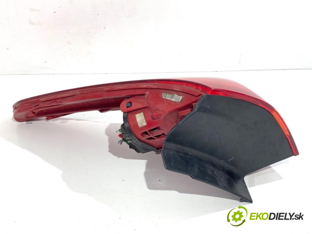 CITROEN C5 III sedan 2010 103 kW 2.0 HDi 140 1997 Svetlo pravy zad