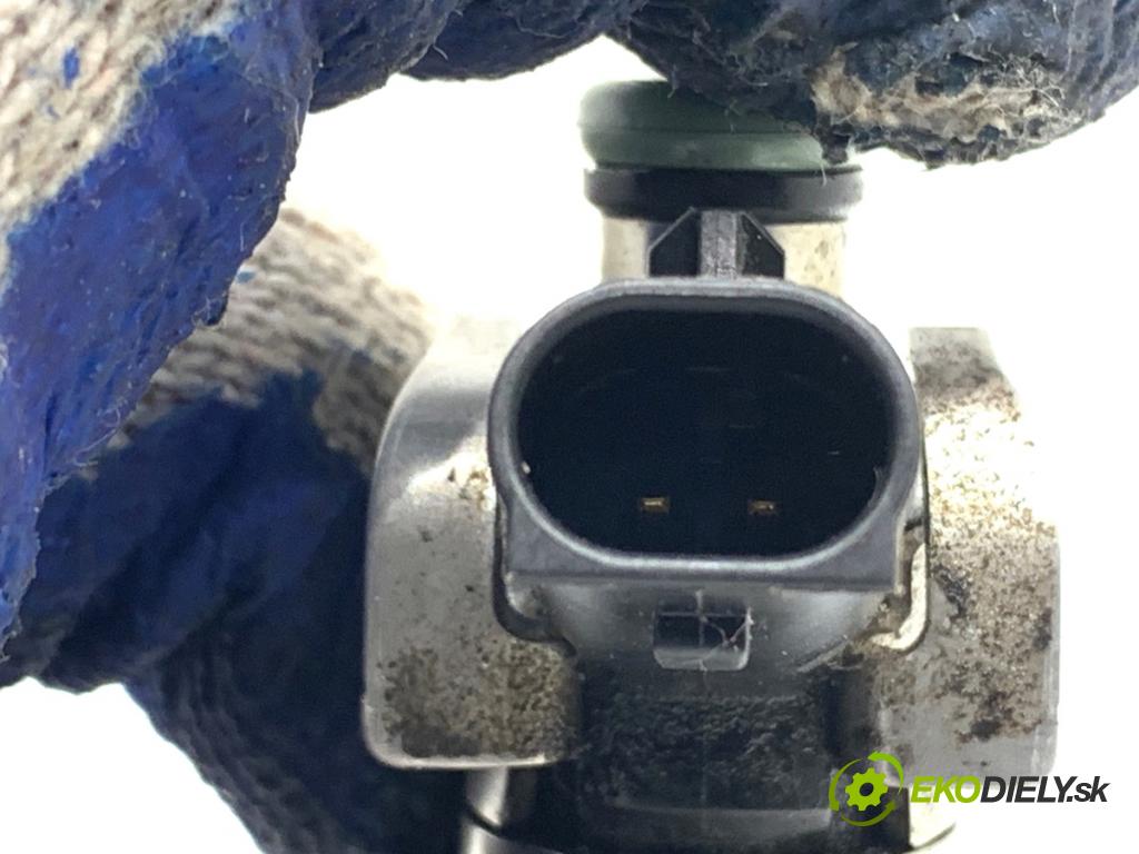 HYUNDAI KONA SUV 2021 77 kW 1.6 GDi Hybrid 1580 vstrekovač 35310-03HC0 (Vstrekovač paliva)