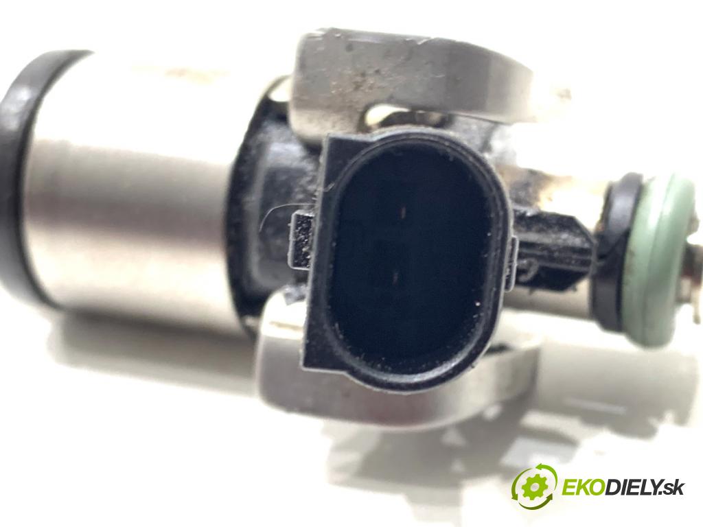 HYUNDAI KONA SUV 2021 77 kW 1.6 GDi Hybrid 1580 vstrekovač 35310-03HC0 (Vstrekovač paliva)