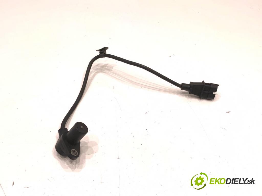 KIA SPORTAGE III SUV 2010 85 kW 1.7 CRDi 1685 Snímač pozície hriadeľa kľukového 391802A100 (Snímač polohy kľukového hriadeľa)