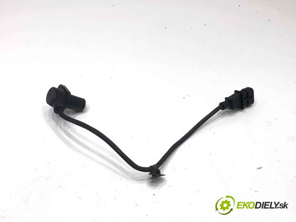 KIA SPORTAGE III SUV 2010 85 kW 1.7 CRDi 1685 Snímač pozície hriadeľa kľukového 391802A100 (Snímač polohy kľukového hriadeľa)