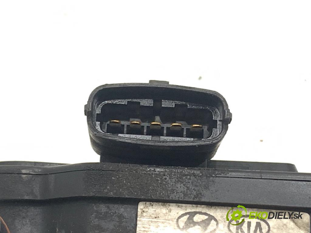 KIA SPORTAGE III SUV 2010 85 kW 1.7 CRDi 1685 Nastavovač zvod, potrubie  (Motorček ostatné)