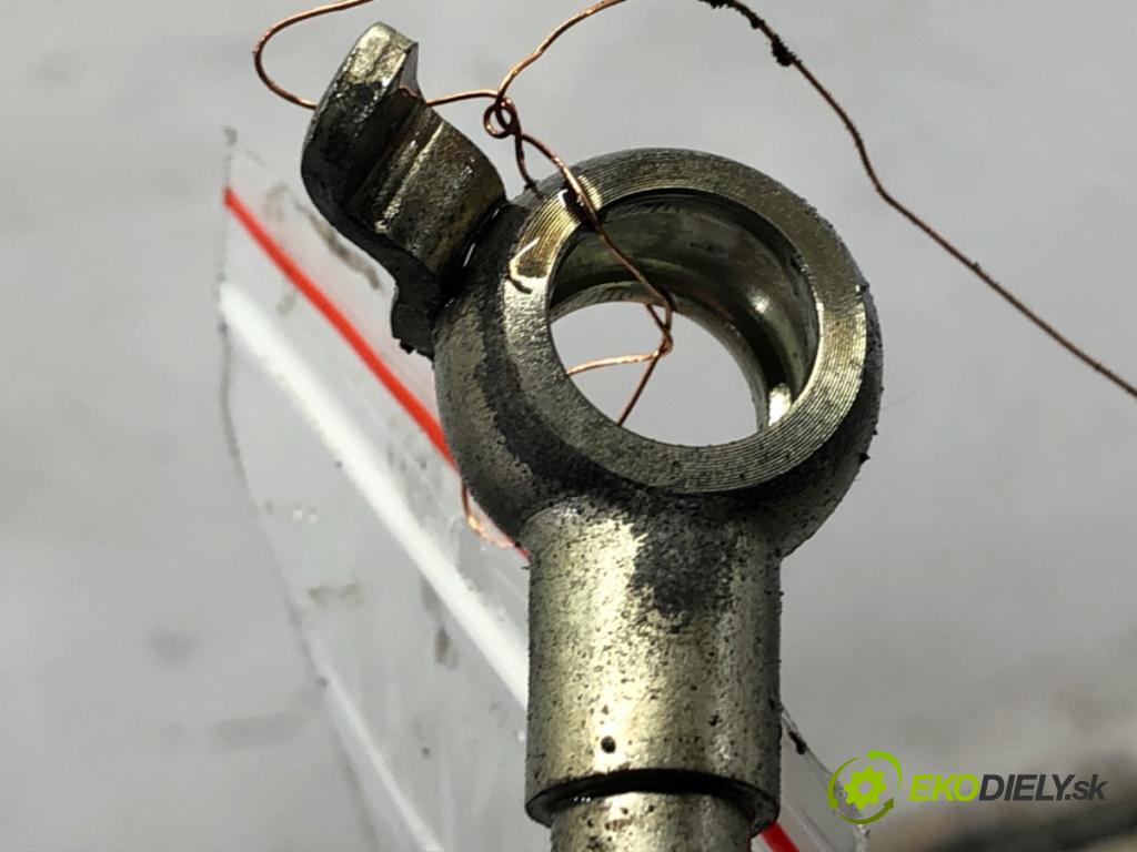 MAZDA CX-7 SUV 2011 120 kW 2.2 MZR-CD AWD (ER10A) 2184 hadica servočerpadlo  (Rúrka servočerpadla)