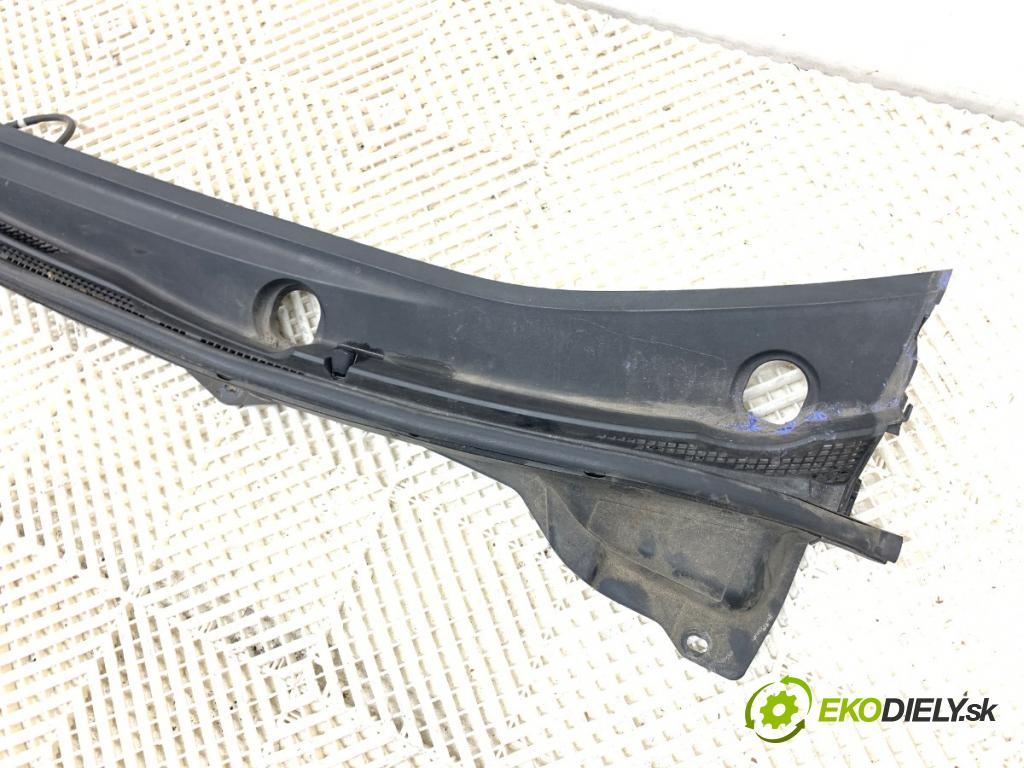 MAZDA CX-7 SUV 2011 120 kW 2.2 MZR-CD AWD (ER10A) 2184 Torpédo, plast pod čelné okno  (Torpédo (plast pod čelným sklom))