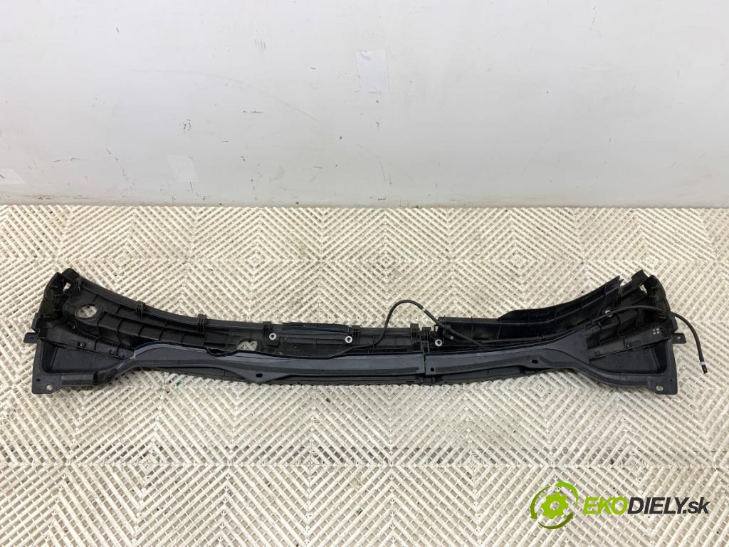 MAZDA CX-7 SUV 2011 120 kW 2.2 MZR-CD AWD (ER10A) 2184 Torpédo, plast pod čelné okno  (Torpédo (plast pod čelným sklom))