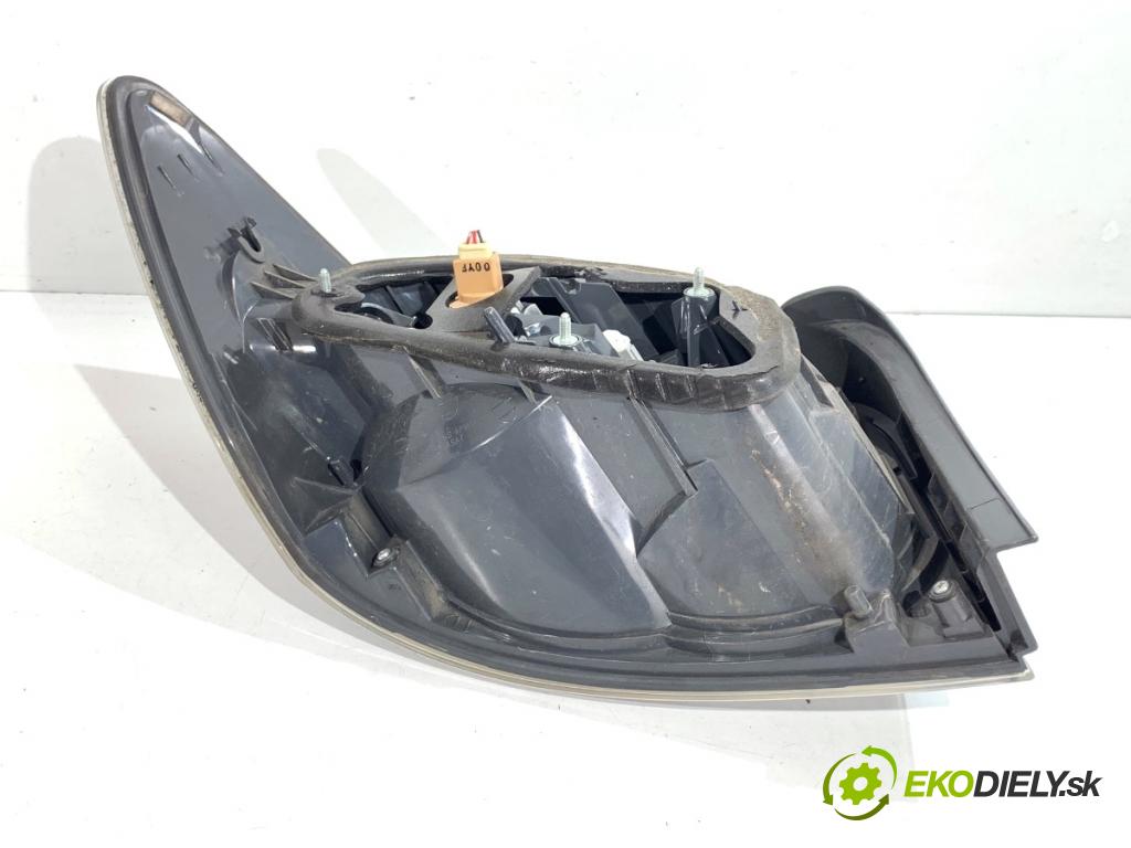 MAZDA CX-7 SUV 2011 120 kW 2.2 MZR-CD AWD (ER10A) 2184 Svetlo pravy zad